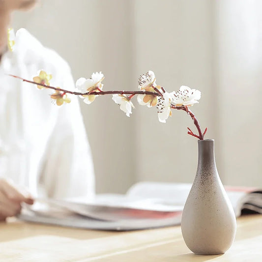 CHANSHOVA Retro Ceramic Small Vase | China Pottery Floral Decorative Container | Modern Home Decor